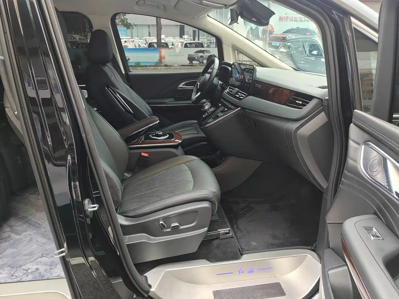 Hongqi HQ9 2023 2.0T Smart Connect Flagship фото 24
