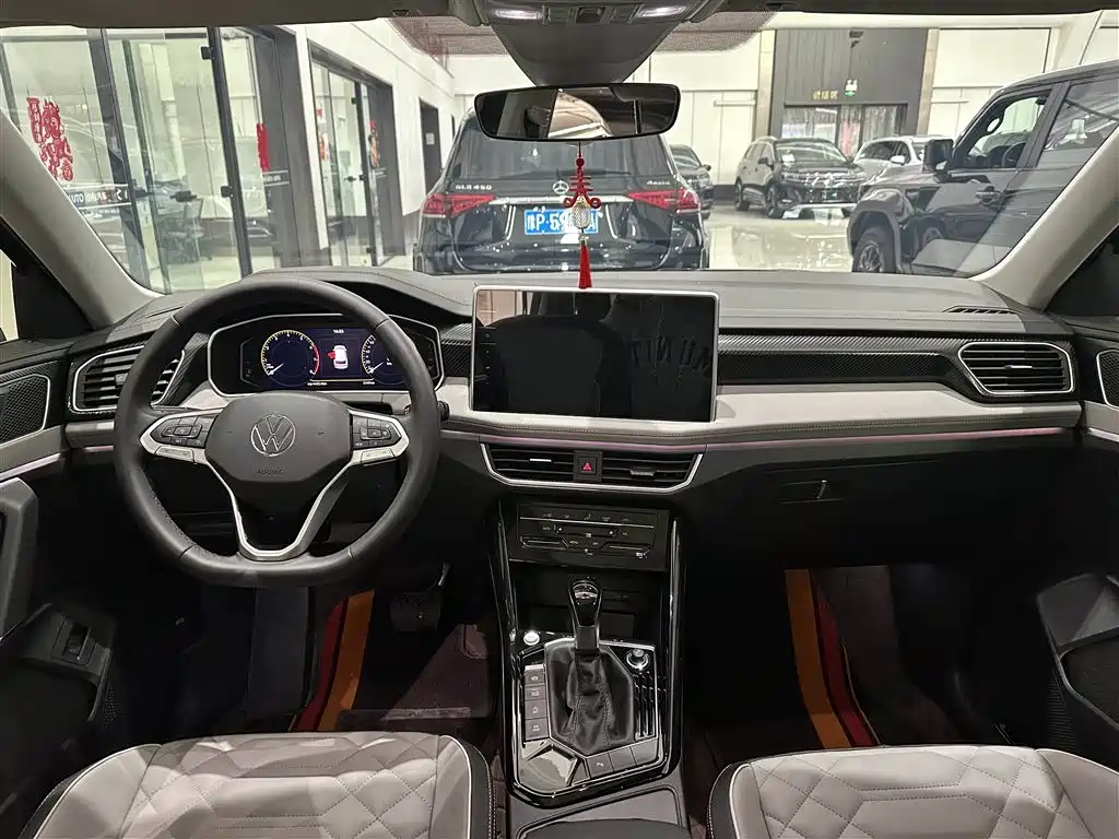 Volkswagen Tayron 2024 330TSI 2WD Luxury Plus Advanced фото 13