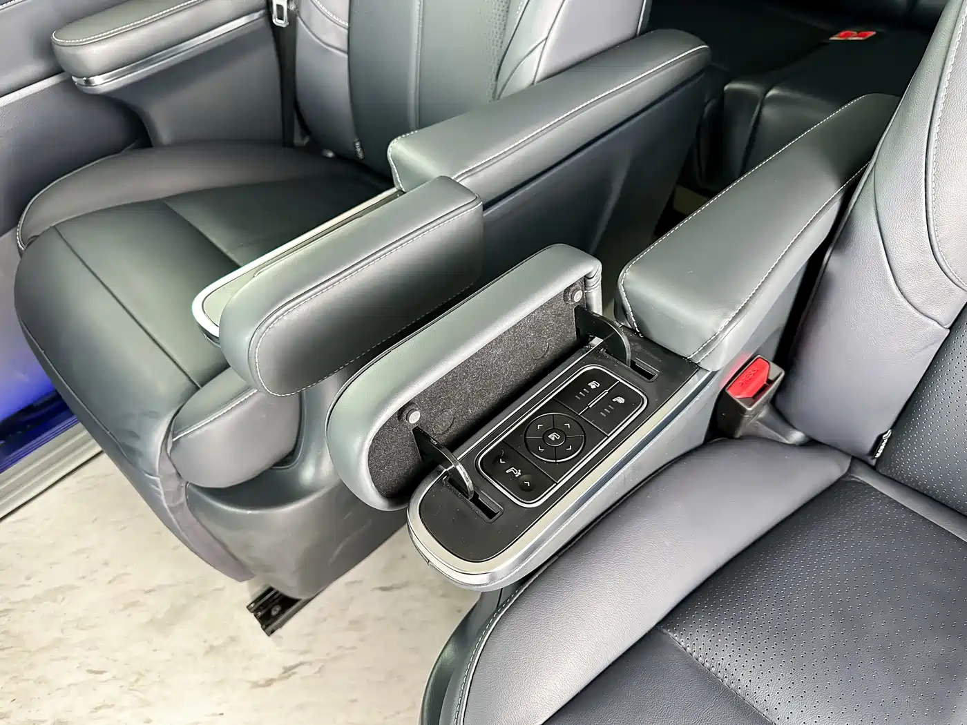 GAC Trumpchi Trumpchi M8 2021 Leading Show Series 390T Prestige Edition фото 10