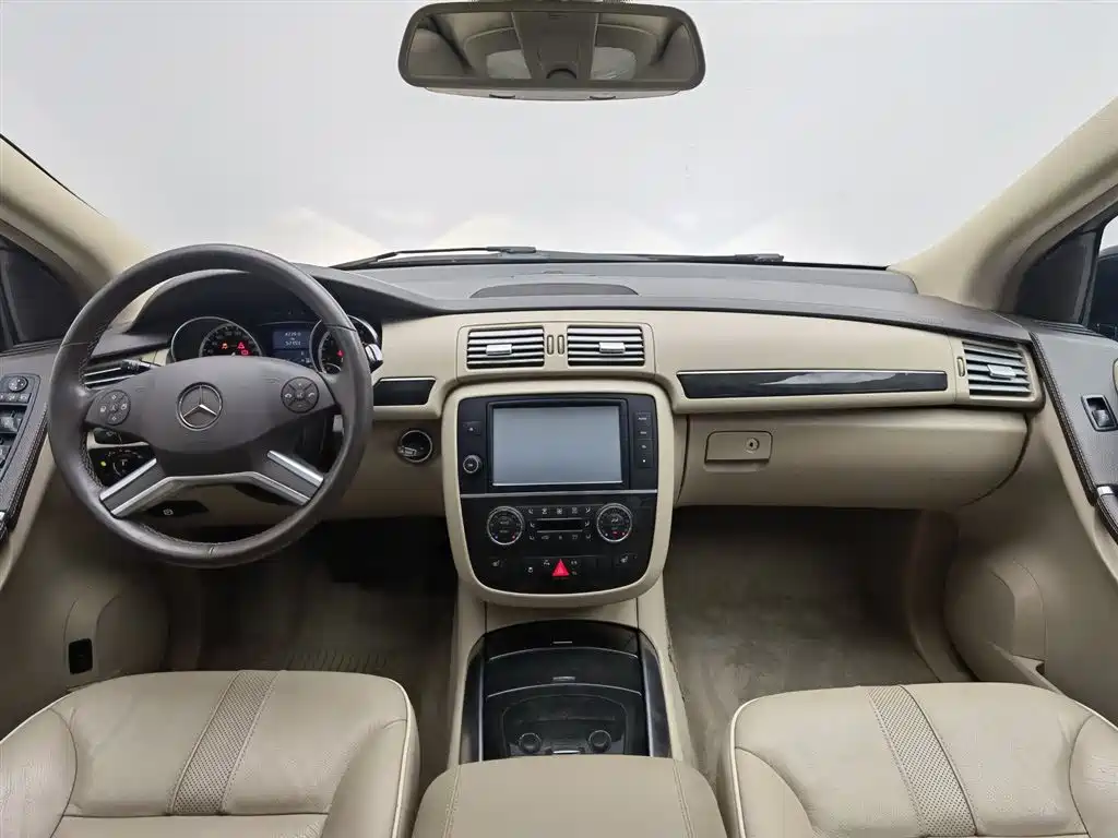 Mercedes-Benz R-Class 2017 R 320 4MATIC Business Collector's Edition фото 5