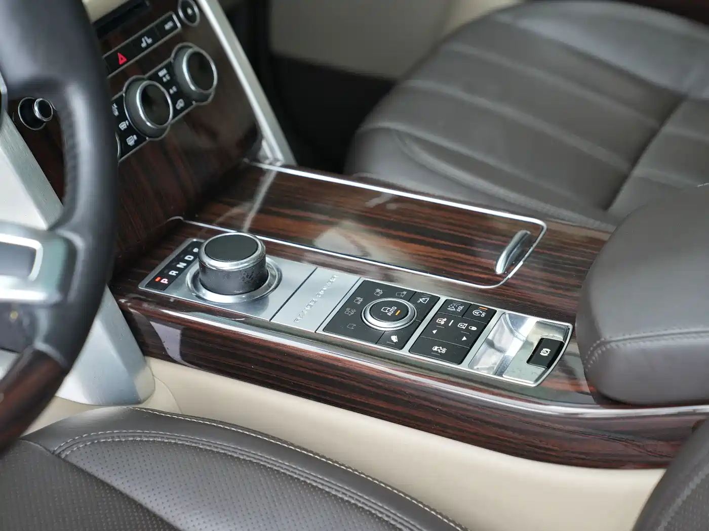 Land Rover Range Rover 2015 5.0 SC V8 AB Prestigious Genesis Extended Edition фото 14