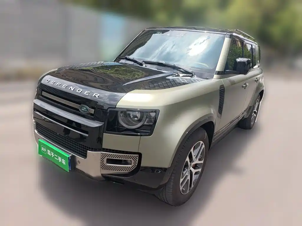 Photo 1 - Land Rover Defender