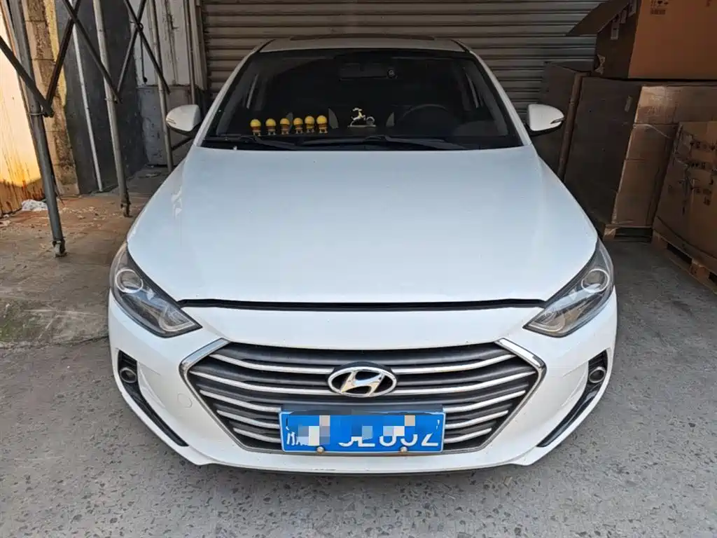 Hyundai Elantra 2016 Model 1.6L Automatic Smart Elite фото 5
