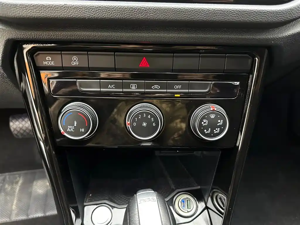Volkswagen T-ROC 2021 280TSI DSG 2WD Comfort Connected фото 19