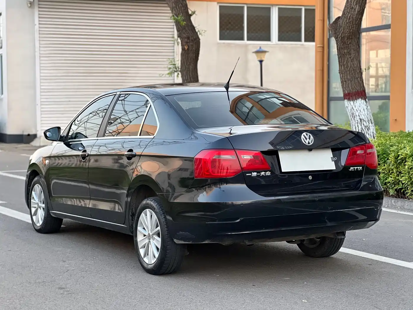 Volkswagen Jetta 2015 1.6L Auto Comfort фото 6