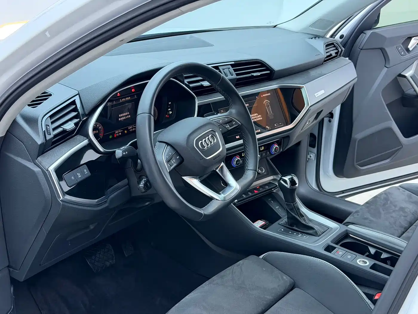 Audi Q3 2023 35 TFSI Fashion Dynamic (1.4T) фото 6