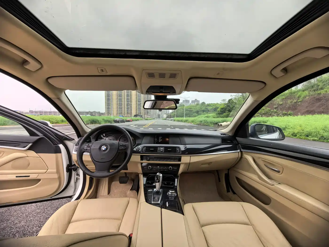 BMW 5 Series 2013 520Li Elegance фото 11