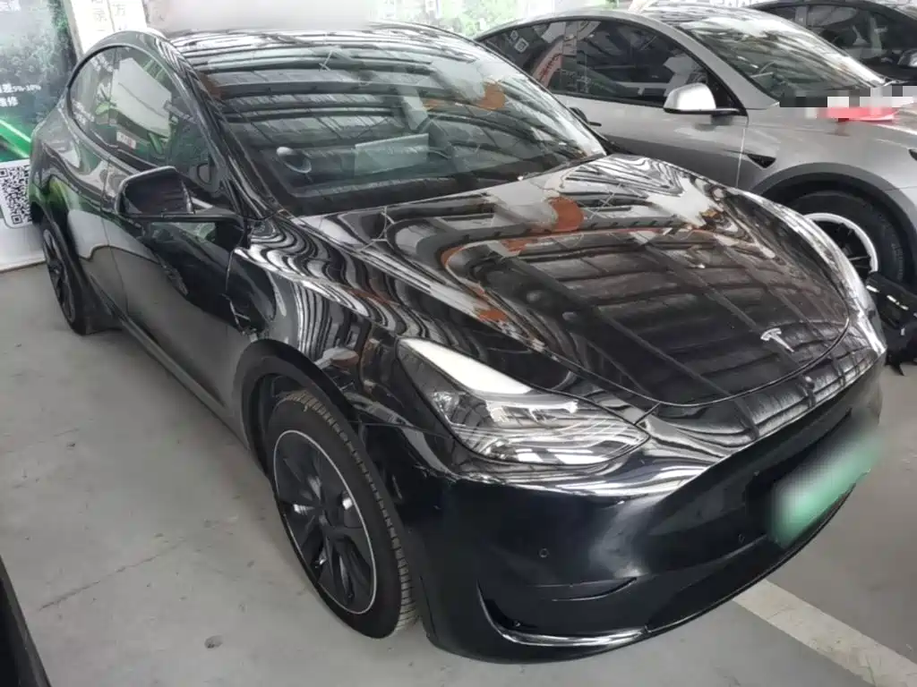 Фото 4 - Tesla Model Y