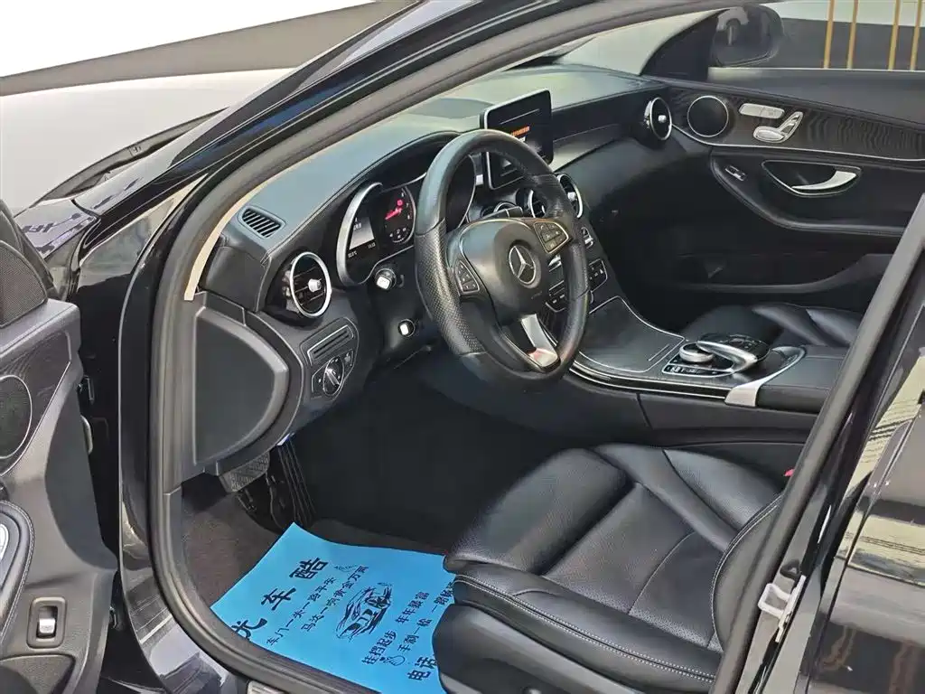 Mercedes-Benz C-Class 2015 Facelift C 200 L Sport фото 4
