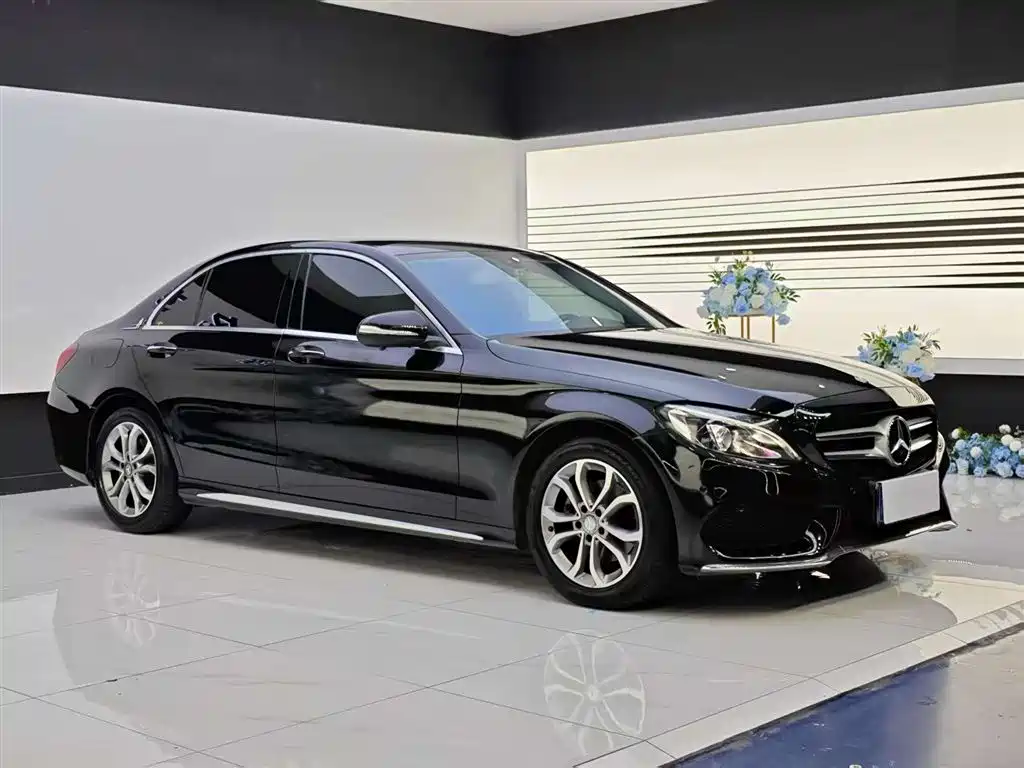 Mercedes-Benz C-Class 2015 Facelift C 200 L Sport фото 3