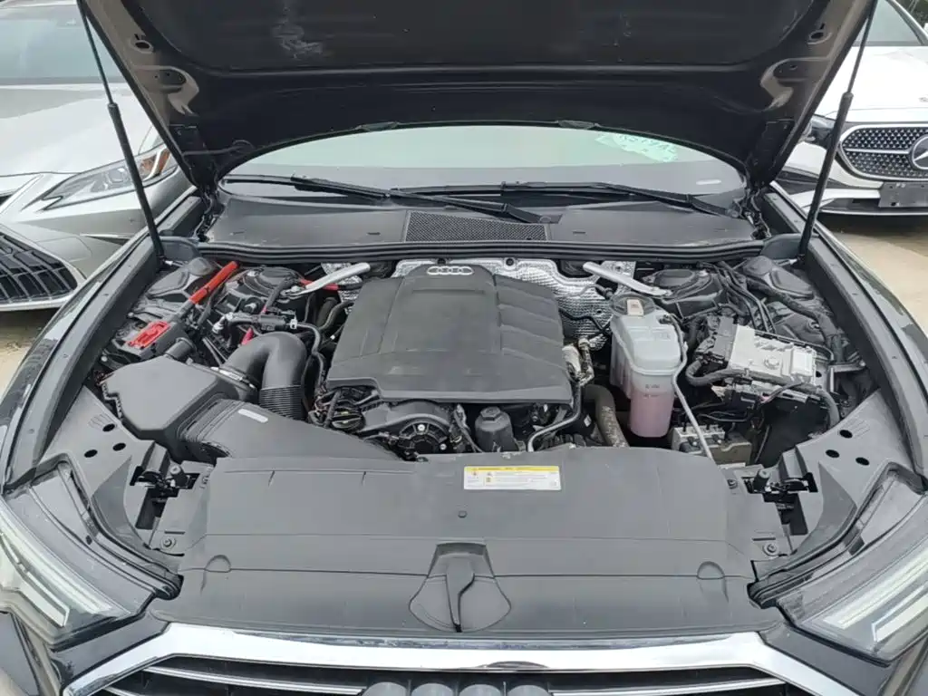 Фото 20 - Audi A6L