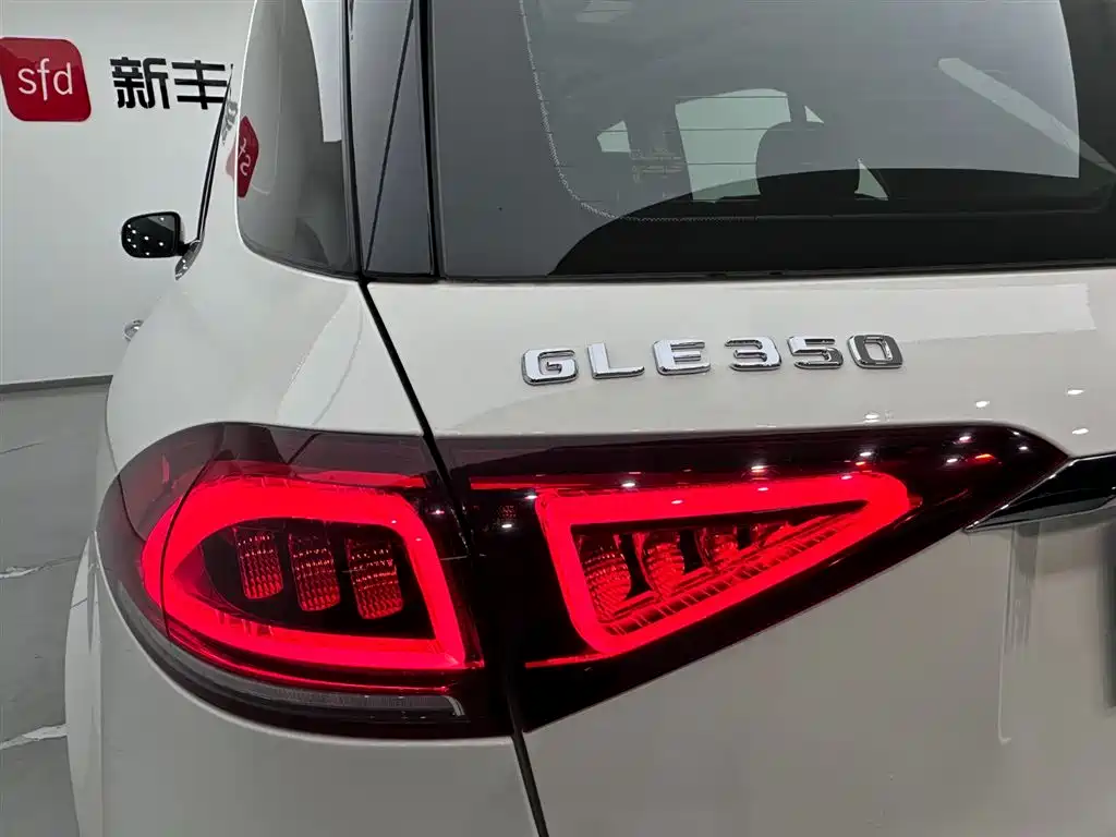 Mercedes-Benz GLE 2020 GLE 350 4MATIC Fashion фото 29
