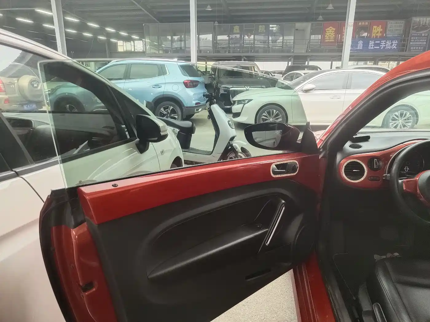 Volkswagen Beetle 2017 180TSI Enjoy фото 4
