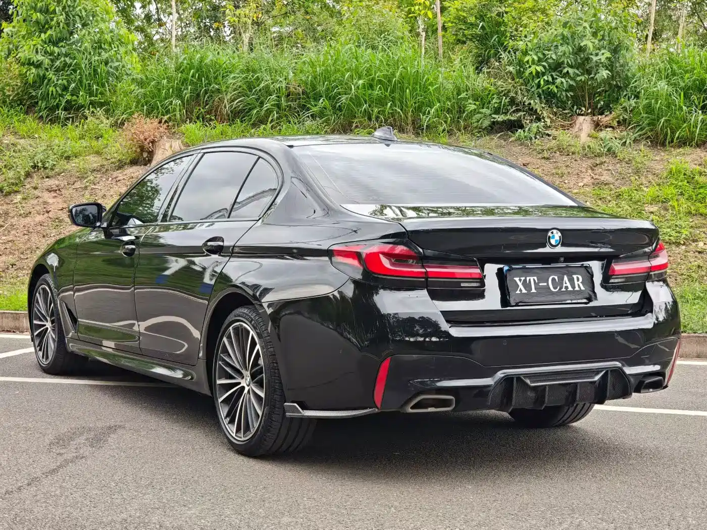 BMW 5 Series 2022 530Li Leading M Sport Package фото 9