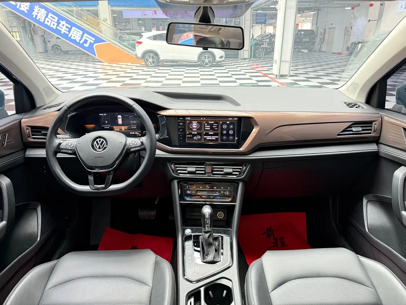 Volkswagen Tharu 2022 280TSI FWD Luxury Edition фото 5