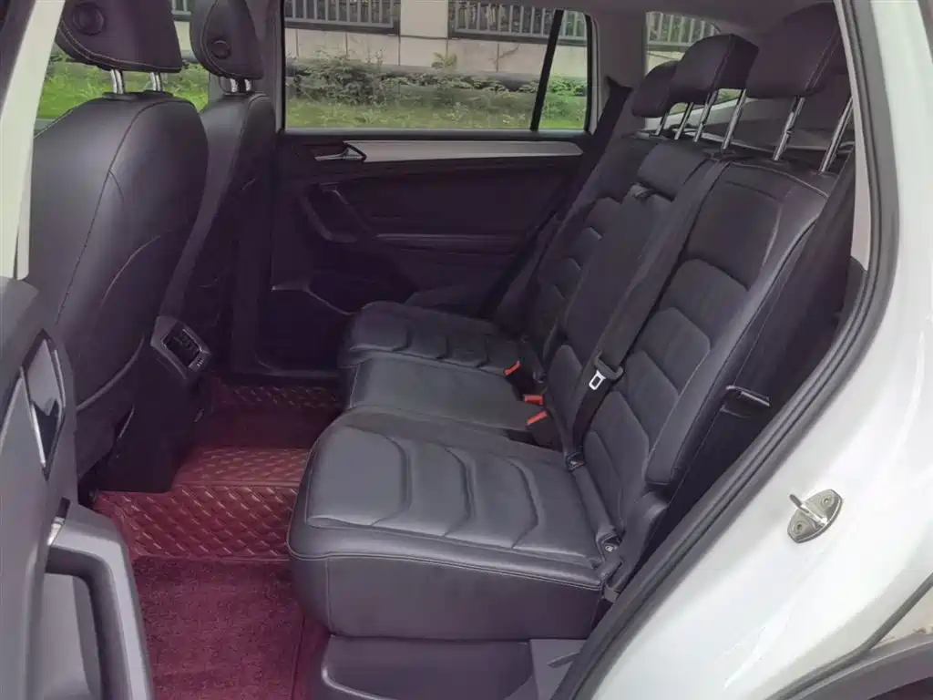 Volkswagen Tiguan L 2018 Facelift 330TSI Automatic 2WD Luxury Edition фото 17