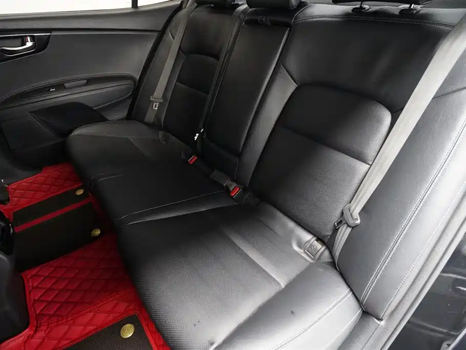 Kia K4 2014 1.8L Automatic DLX фото 14