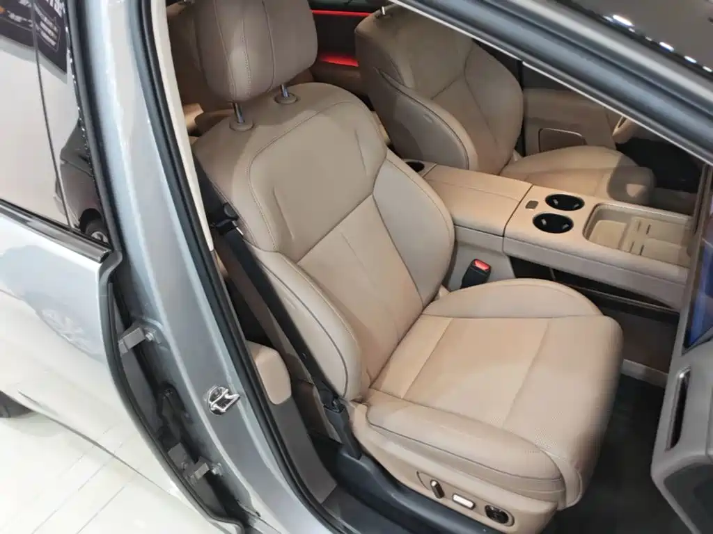 Li Auto Li i8 2025 2025 Standard Edition