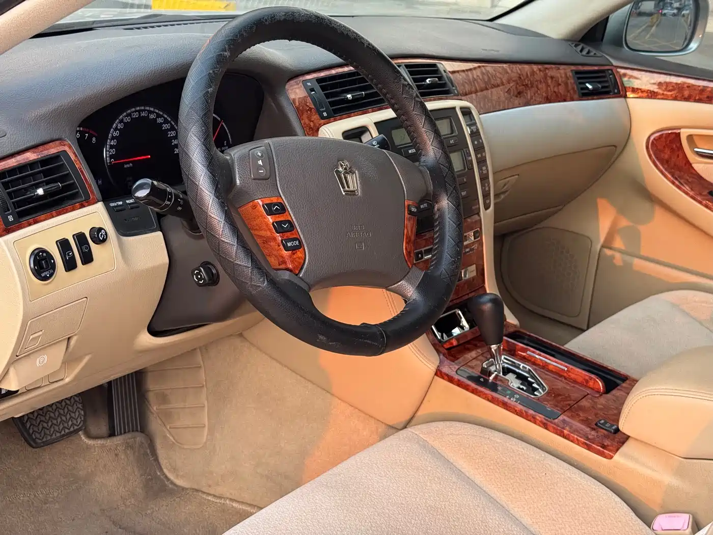 Toyota Crown 2005 Model 3.0L Royal Saloon фото 5