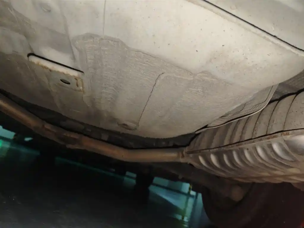 Kia K5 2015 2.0L Automatic LUX фото 25
