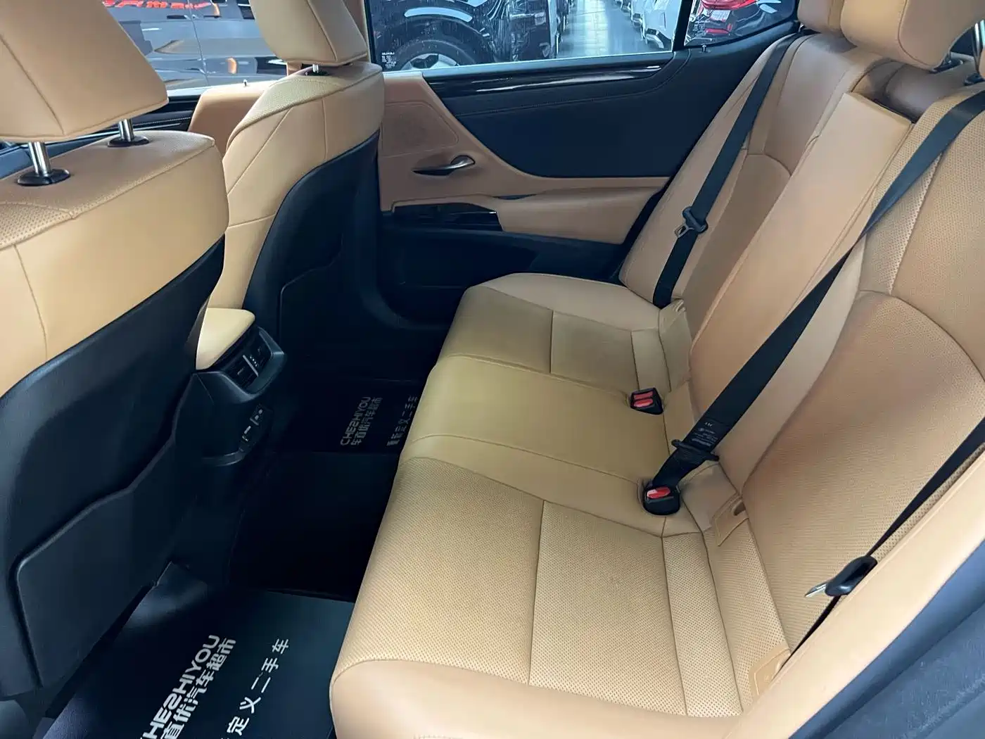 Lexus ES 2022 260 Excellence Edition фото 10