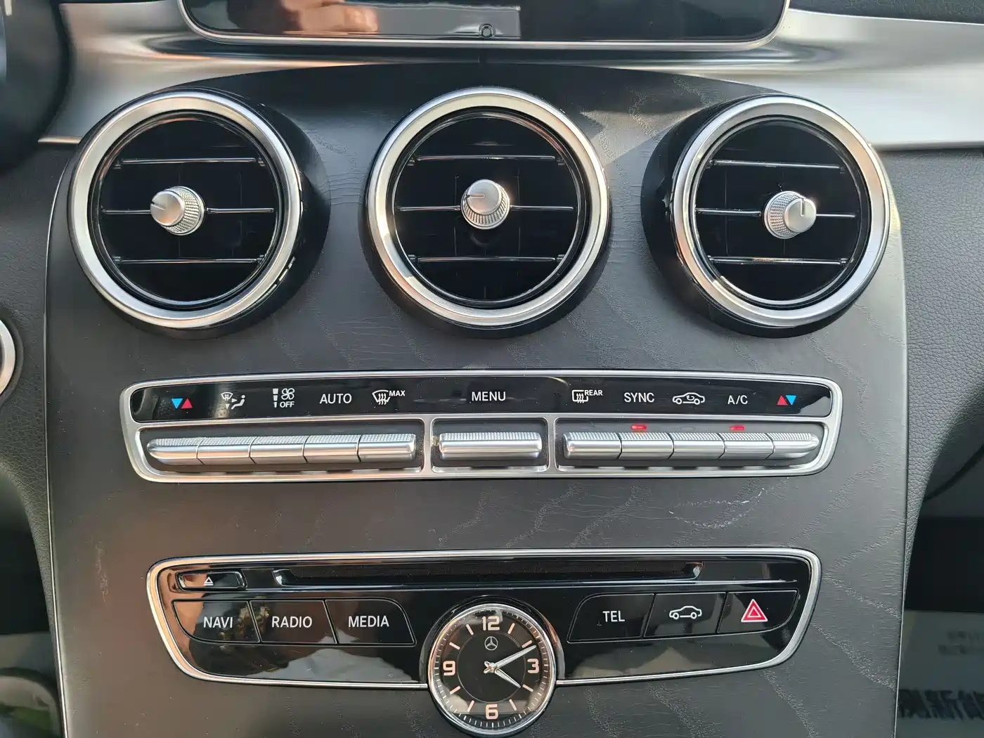 Mercedes-Benz C-Class 2015 C 180 L Sport фото 11