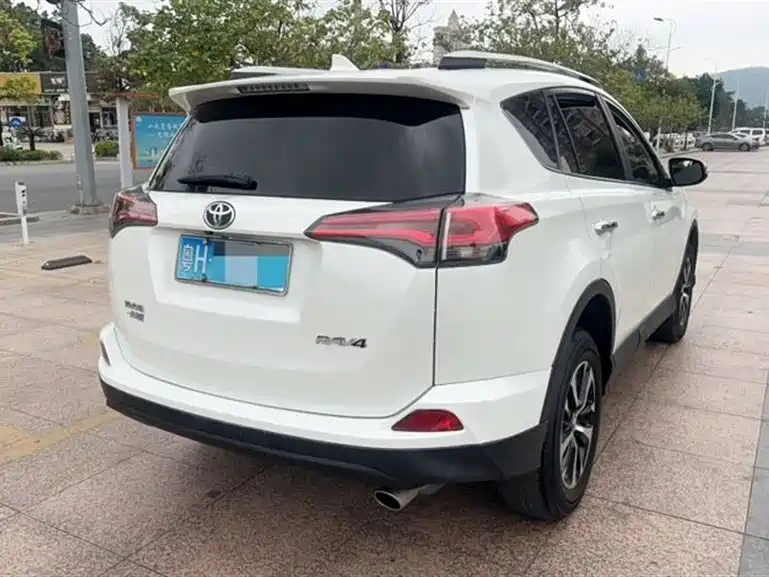 Toyota RAV4 Rongfang 2016 2.0L CVT 2WD Trend (China V) фото 4