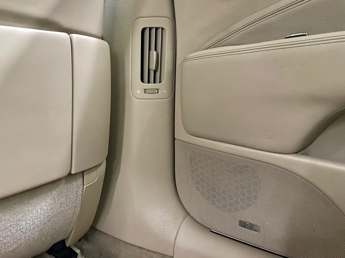Lexus LS 2006 460L фото 37