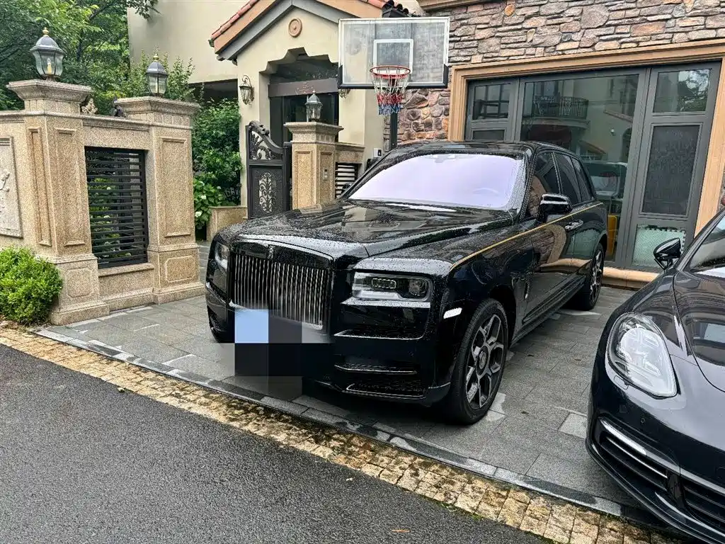 Rolls-Royce Cullinan 2023 2024 Black Badge