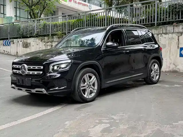 MERCEDES-BENZ GLB