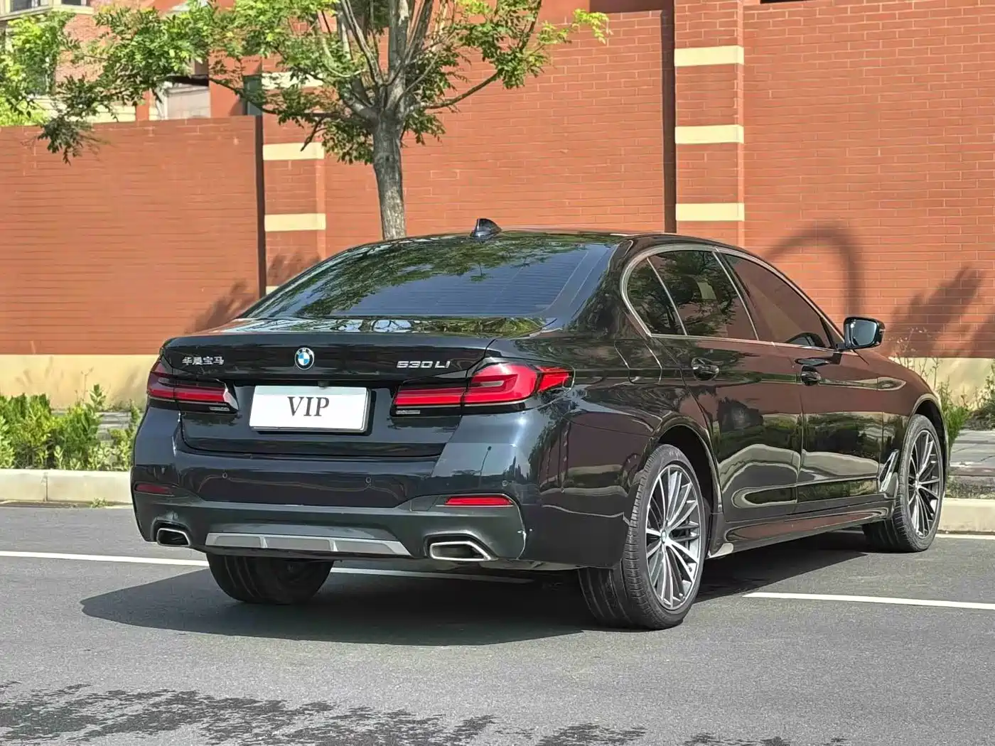 BMW 5 Series 2023 530Li Leading M Sport Package фото 6