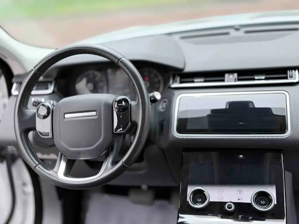 Фото 13 - Land Rover Range Rover Velar