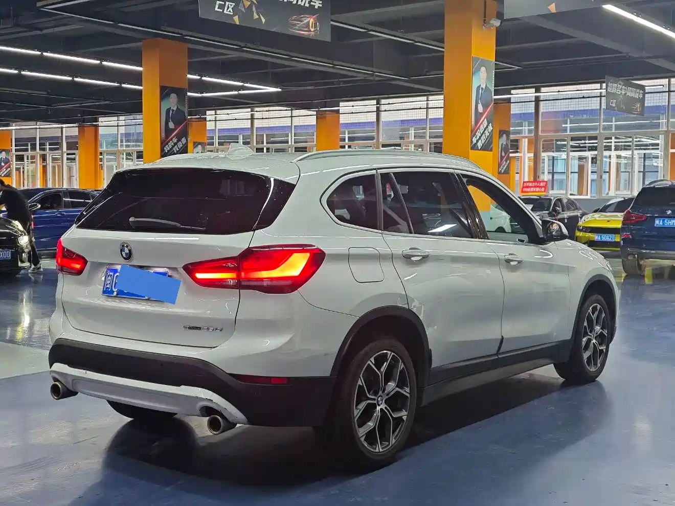 BMW X1 2022 sDrive25Li Leading фото 6