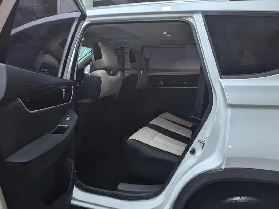 Dongfeng Fengxing Fengxing T5 2019 2020 1.6L Manual Comfort China VI