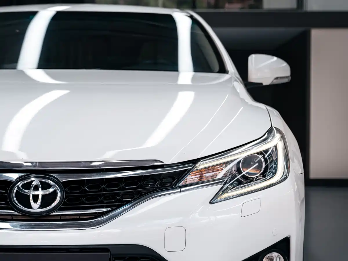 Toyota Reiz 2013 2.5V Shangrui Navigation Edition фото 5