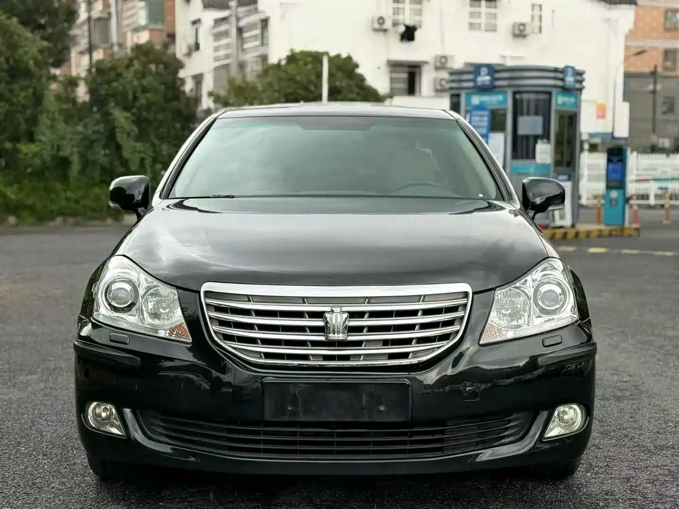 Toyota Crown 2011 2.5L Royal Leather Sunroof Special Edition фото 4