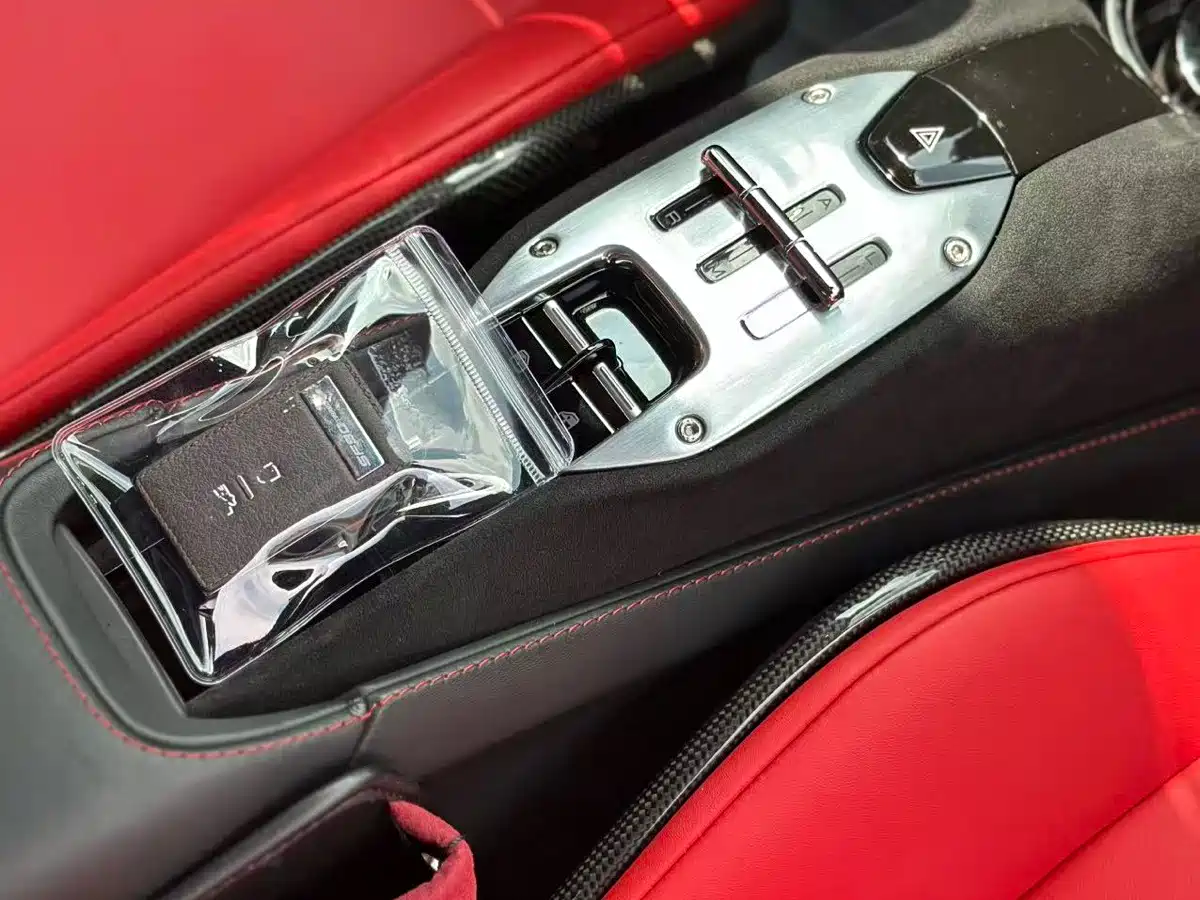 Ferrari SF90 2022 2020 3.9T V8 Stradale