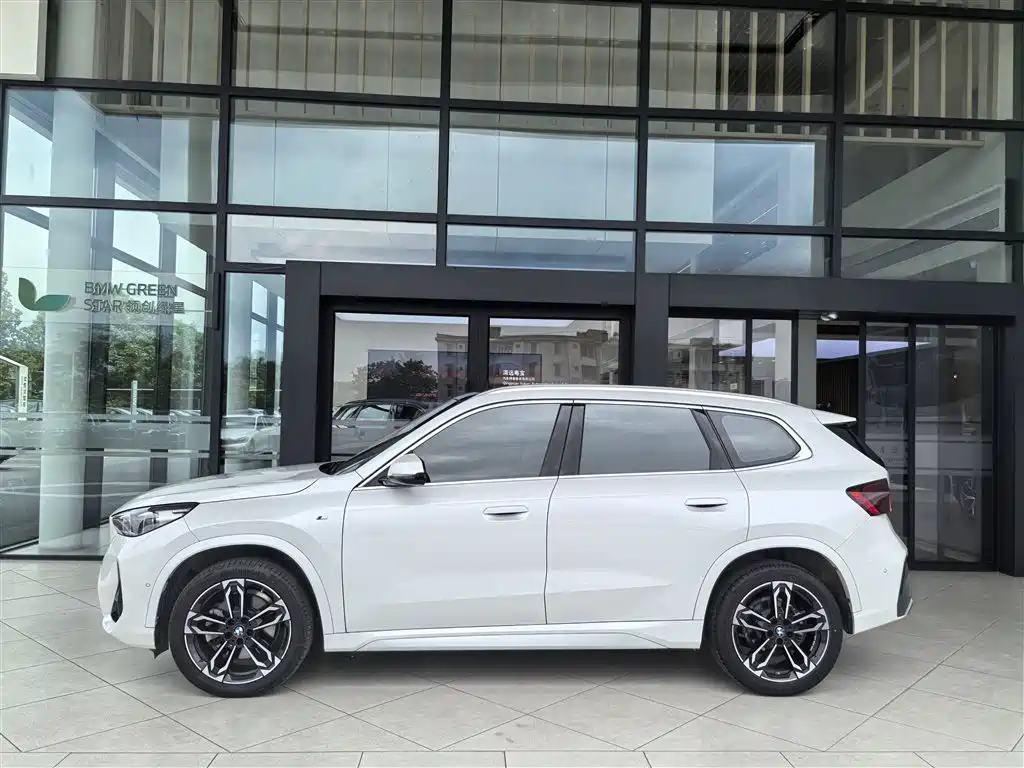 BMW X1 2024 sDrive25Li M Sport Package фото 3