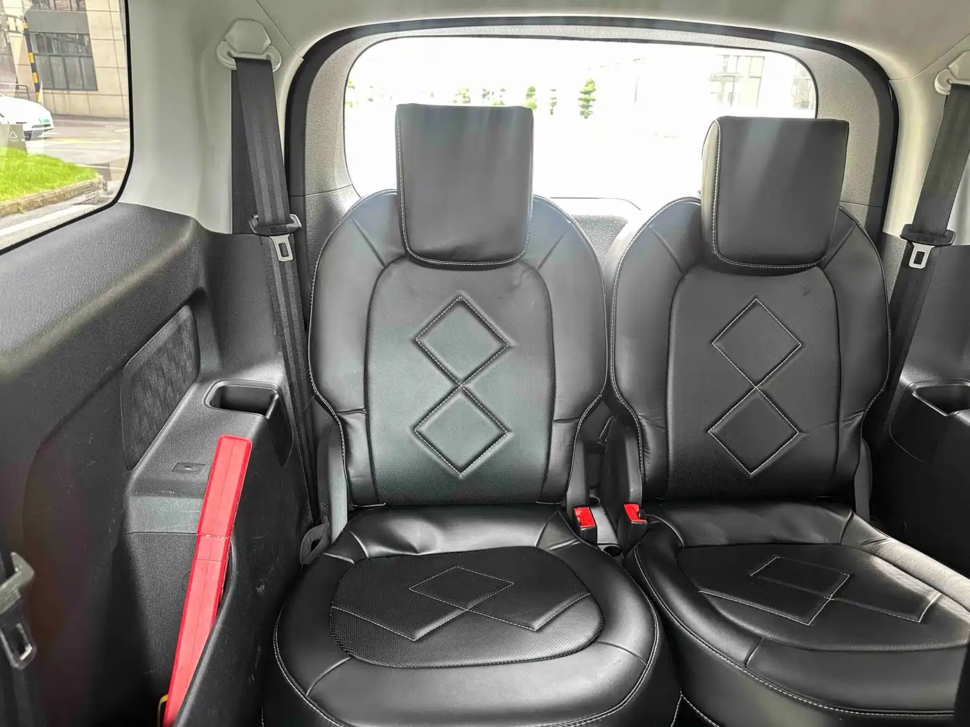 Фото 14 - Baojun KiWi EV