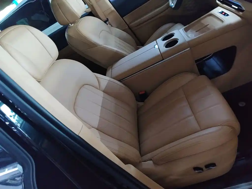 Voyah Auto Voyah Dreamer 2026 2025 PHEV 4WD Kunpeng Premium Edition