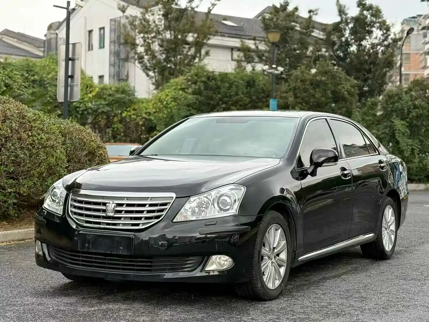 Toyota Crown 2011 2.5L Royal Leather Sunroof Special Edition