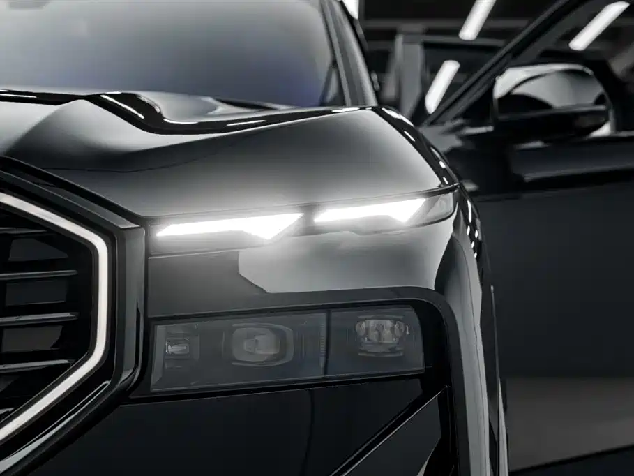 BMW XM 2023 50e фото 40