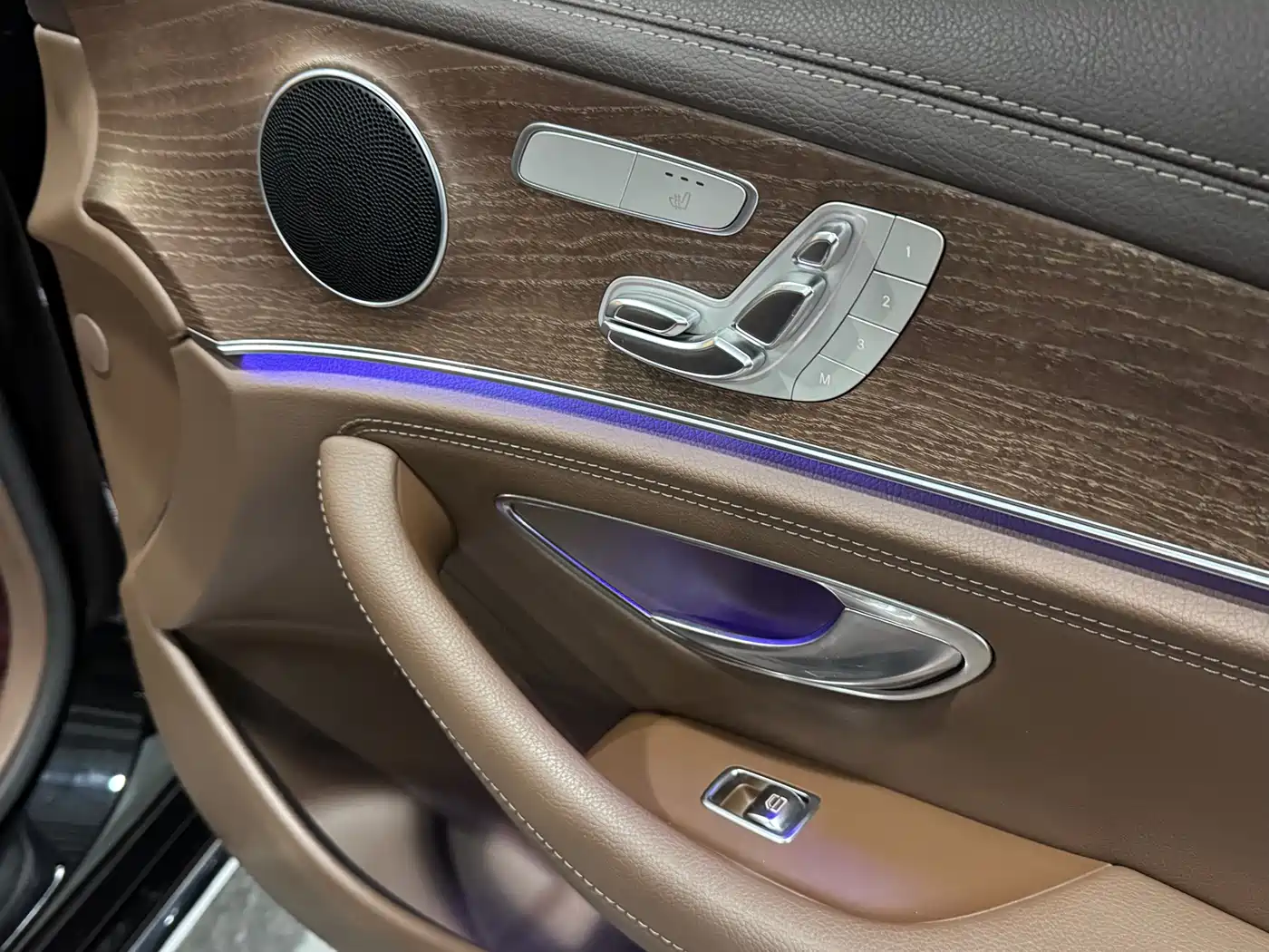 Mercedes-Benz E-Class 2019 E 300 L Fashion фото 8