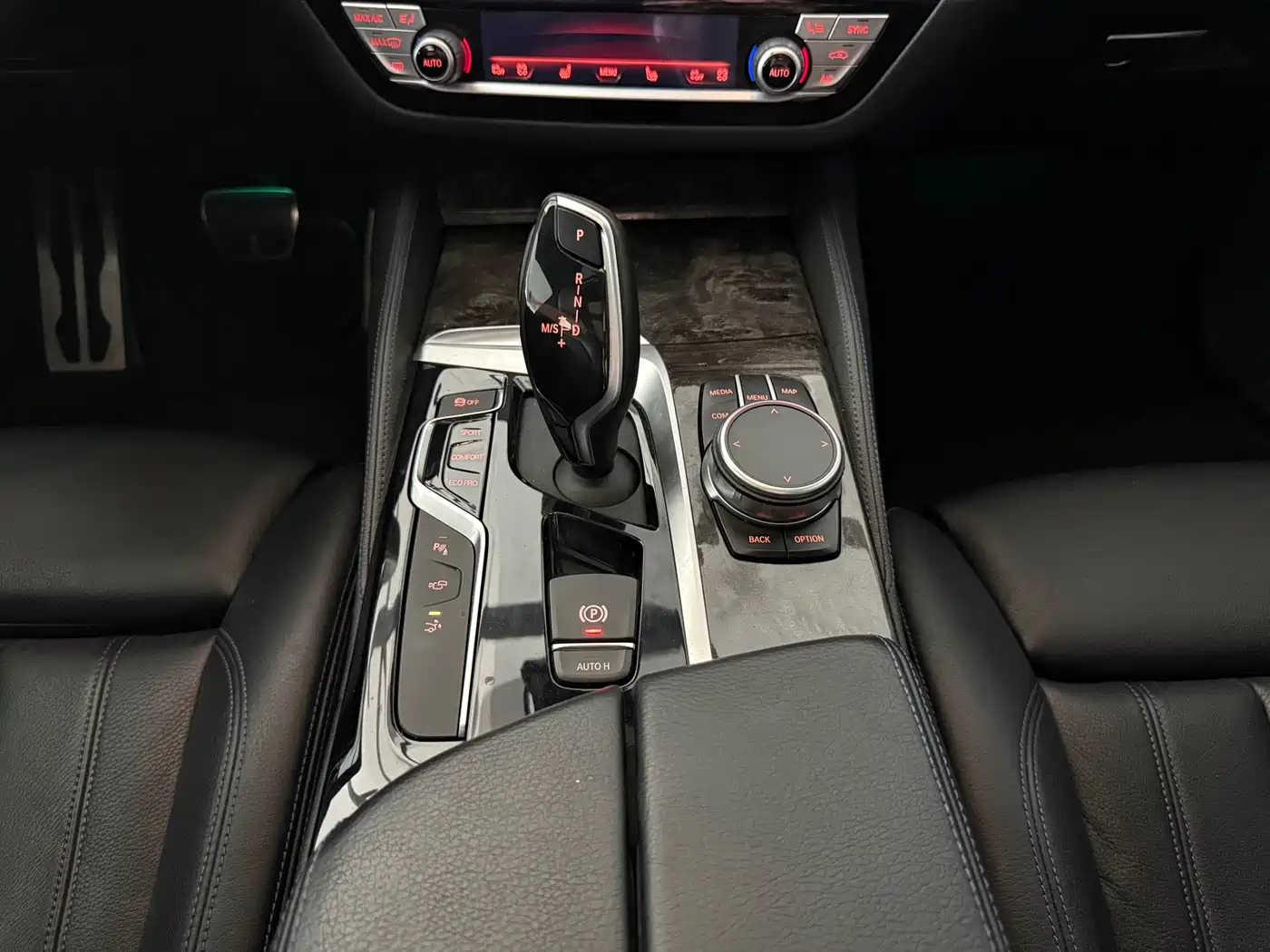 BMW 6 Series GT 2020 630i M Sport Package фото 12