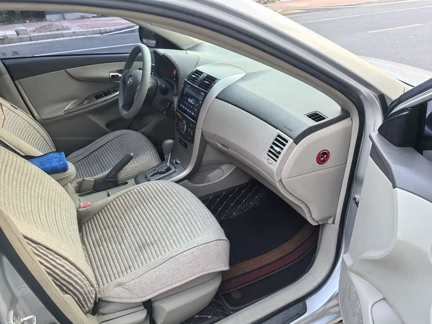 Toyota Corolla 2009 1.8L Automatic GLX-i Special Anniversary Edition фото 7