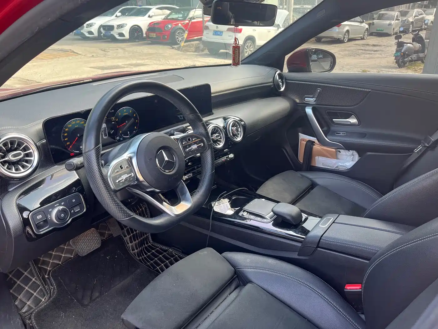 Mercedes-Benz A-Class 2021 A 200 L Sport Sedan Fashion Edition фото 4