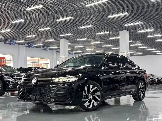 Volkswagen Passat 2025