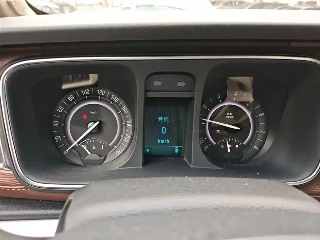 Buick GL8 2018 28T Luxury Model China VI фото 4