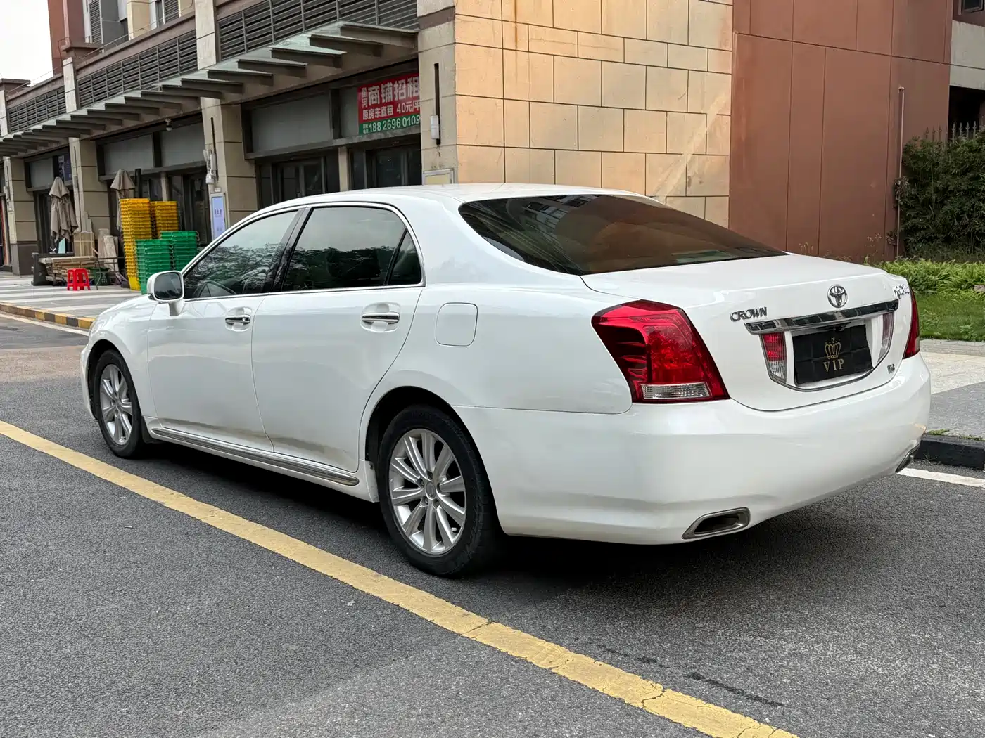 Toyota Crown 2010 3.0L Royal Saloon фото 8