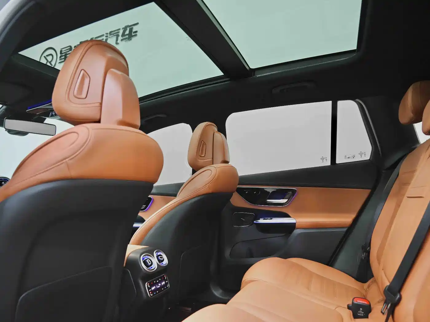 Mercedes-Benz GLC 2025 GLC 300 L 4MATIC Dynamic 5-seater фото 18